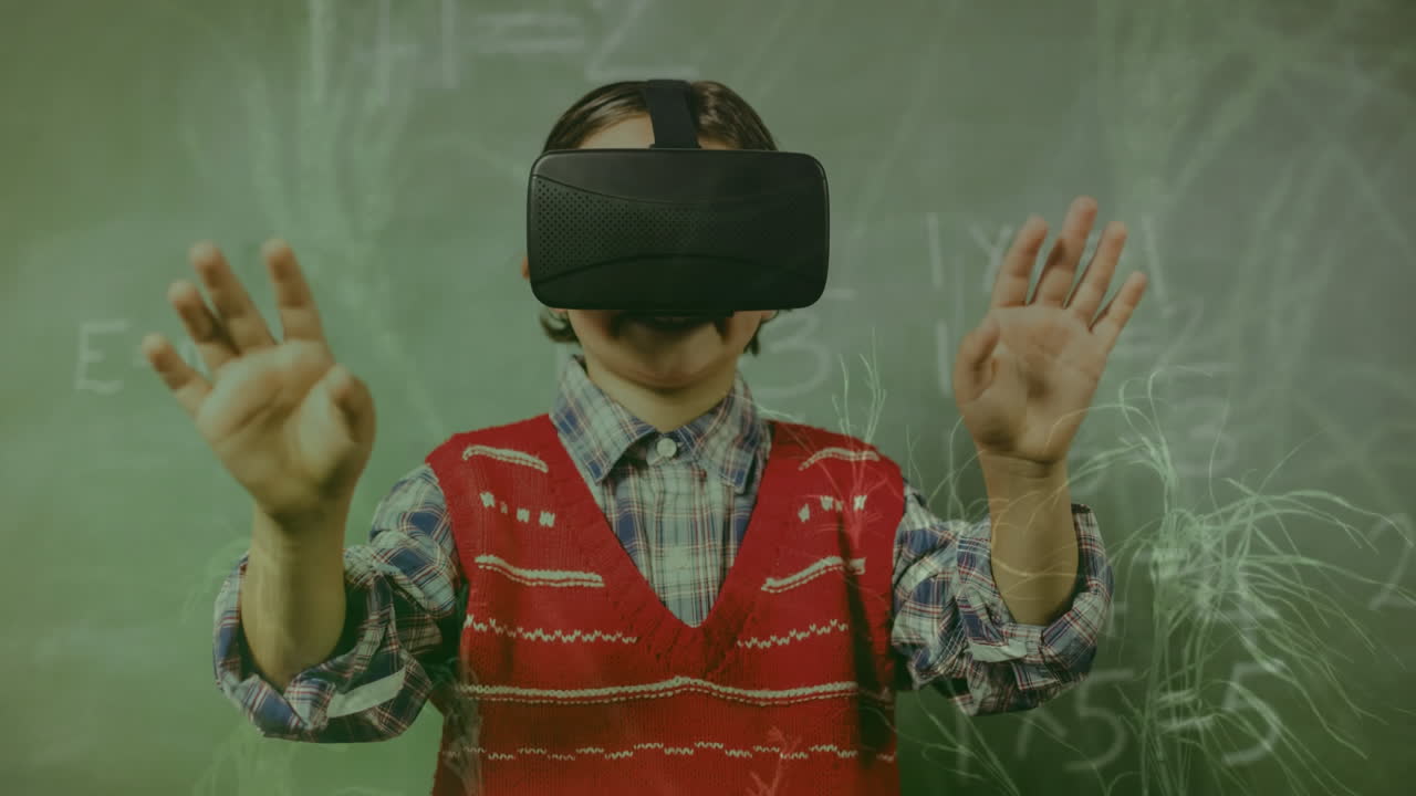uso de auriculares de realidad virtual, niño interactuando con elementos digitales en la pizarra