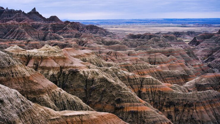 Le superfici rocciose sedimentarie del Parco Nazionale Badlands nel Dakota del Sud, Stati Uniti