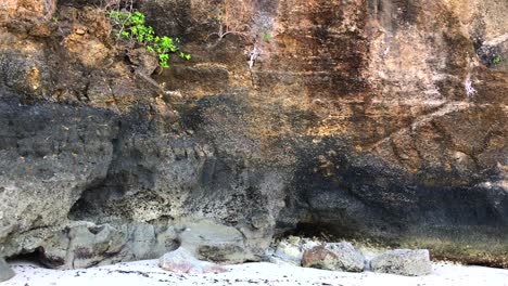 Green-Bowl-Beach-180-Grad-Drehung-Mit-Felswand-In-Bali,-Indonesien