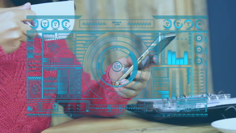 animación de procesamiento de datos con escaneo de alcance sobre mujer afroamericana usando teléfono inteligente