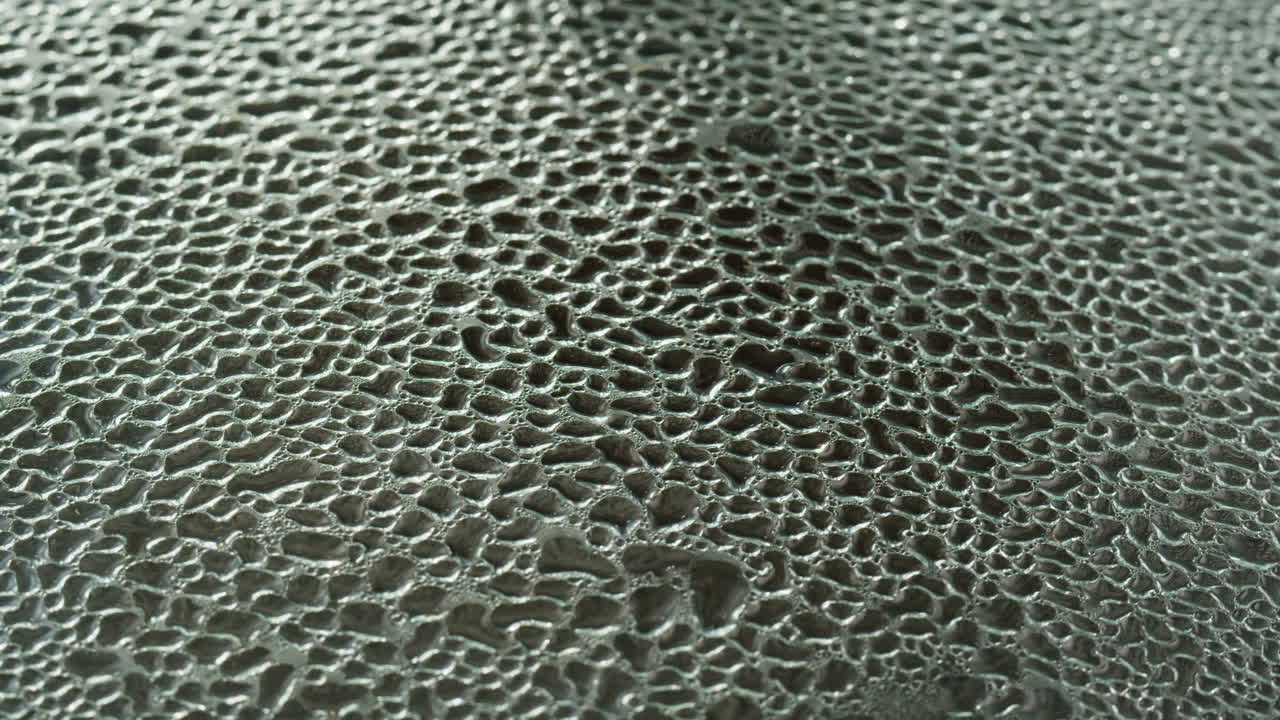 Gotas de agua sobre una superficie