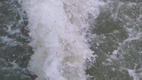 The-backwash-of-a-fast-boat-on-the-open-ocean-or-lake