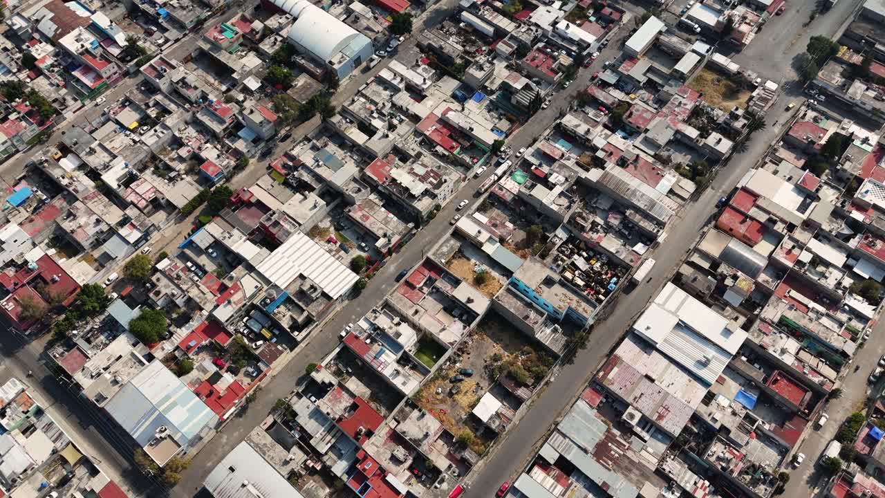 라틴 아메리카의 에카테페크의 도시 창을 위에서 찍은 사진