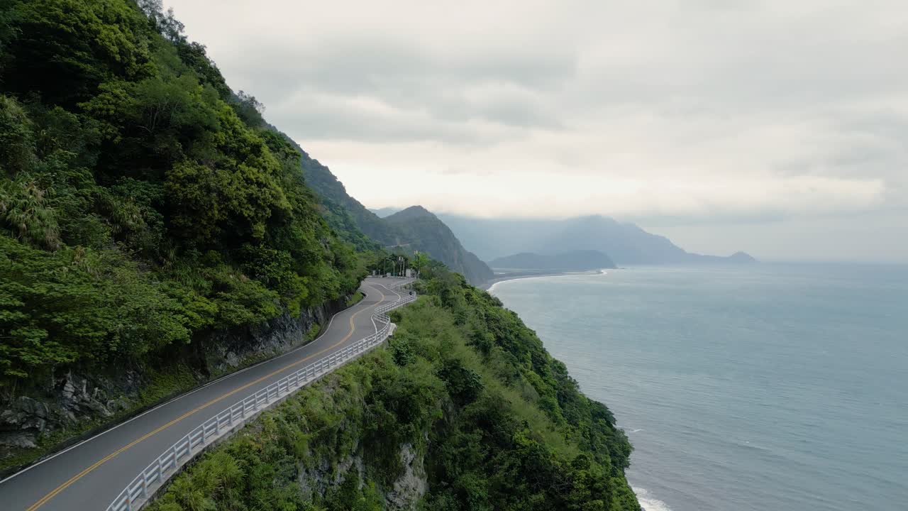 지방 고속도로 9 세계에서 가장 경치 좋은 도로 대서양 동쪽 해안을 따라 가파른 추락