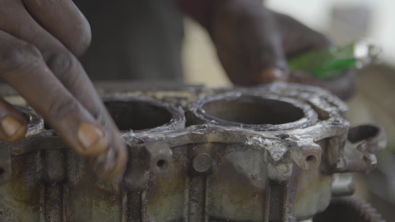 motor siendo engrasado nigeria 02