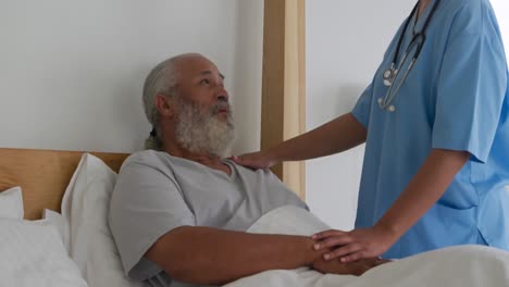 Hombre-Maduro-Y-Enfermera