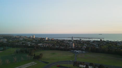 Aerial-drone-view-of-the-coastline-in-Melbourne,-Victoria,-Australia