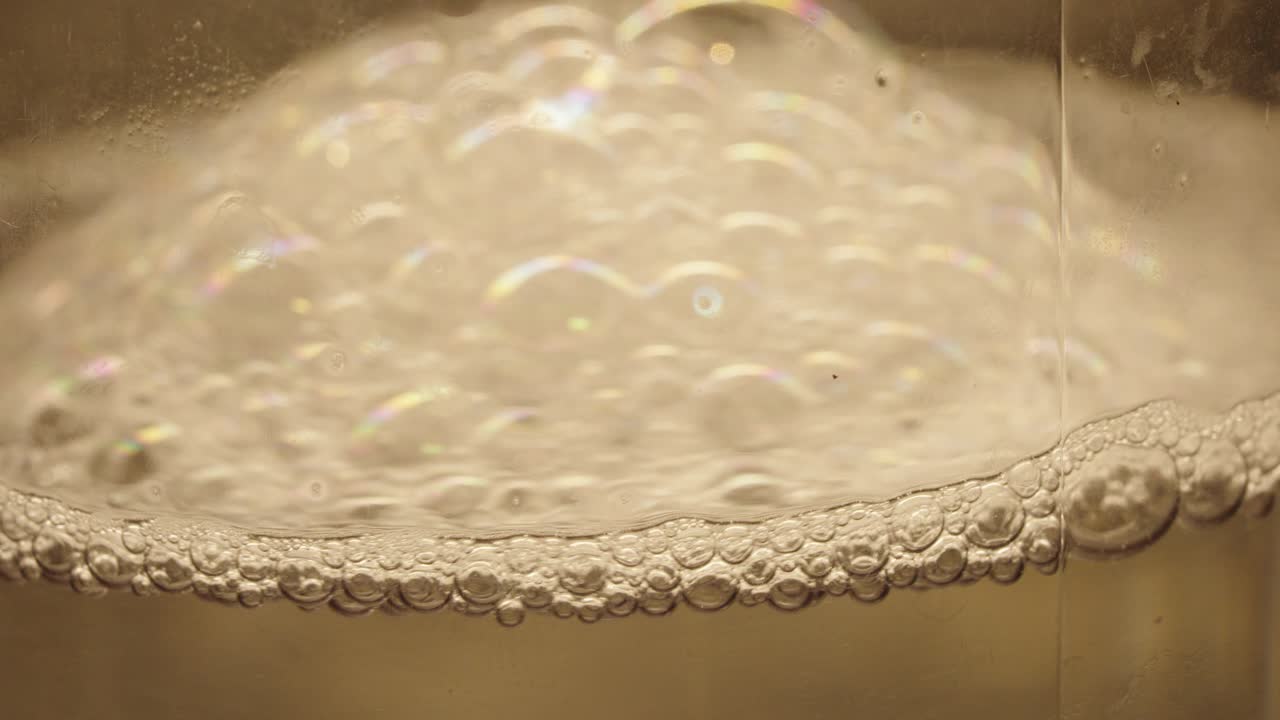 rotating foam in a glass