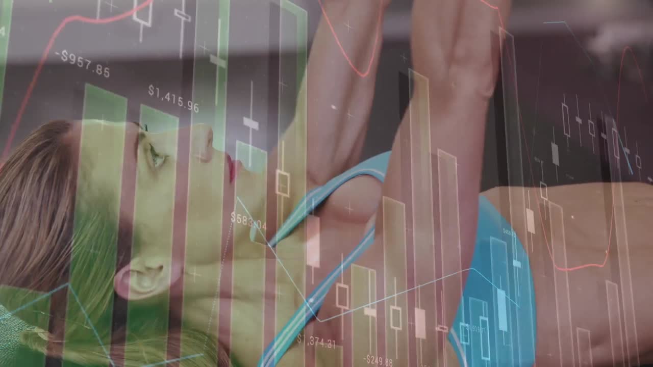 체육관 장비로 운동하는 강한 여성에 대한 데이터 처리 애니메이션