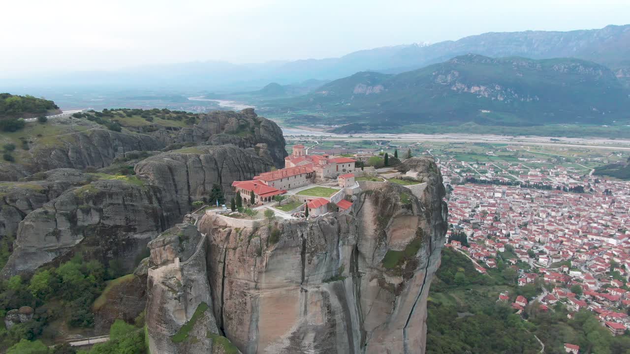 Meteora: Sítio Sagrado na Grécia