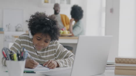 aprendizaje del niño en el hogar