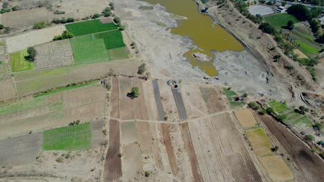 Vista-De-Drones-De-Campo-De-Cultivo-En-Maharashtra