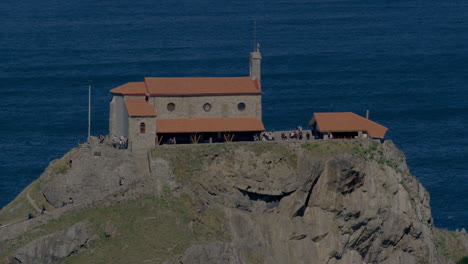 Berühmte-Touristenattraktion-Auf-Der-Spanischen-Insel-Gaztelugatxe