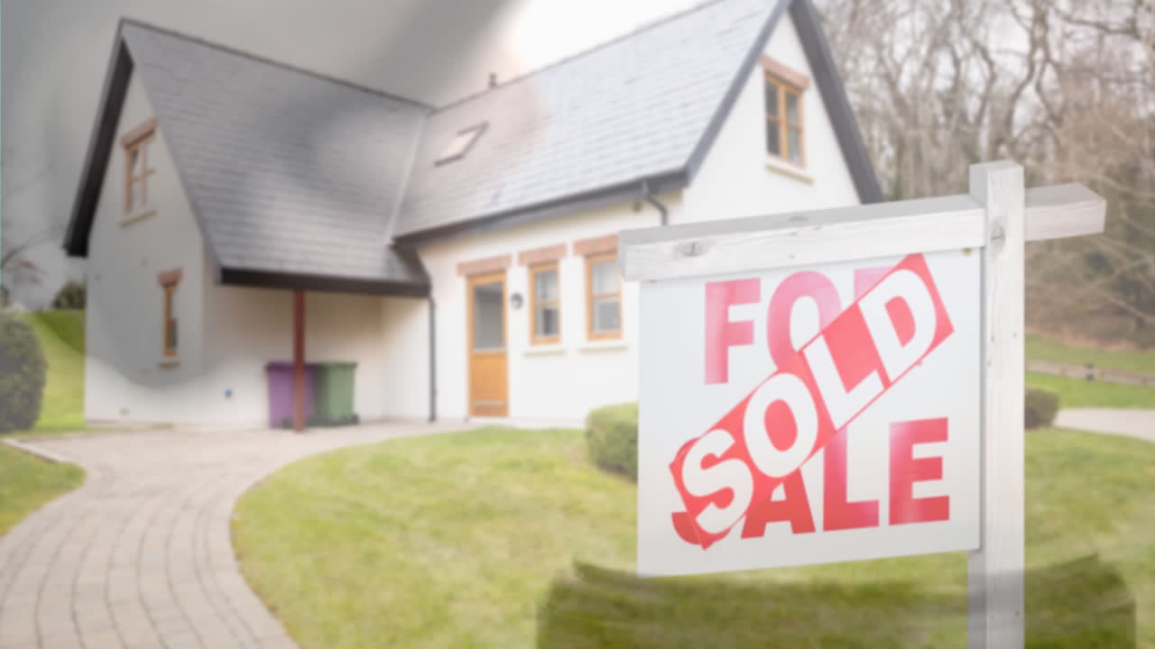 판매되는 부동산 표지판과 아름다운 새로운 집 4k의 디지털 애니메이션