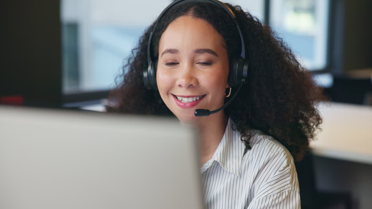 Rappresentante del servizio clienti nel call center