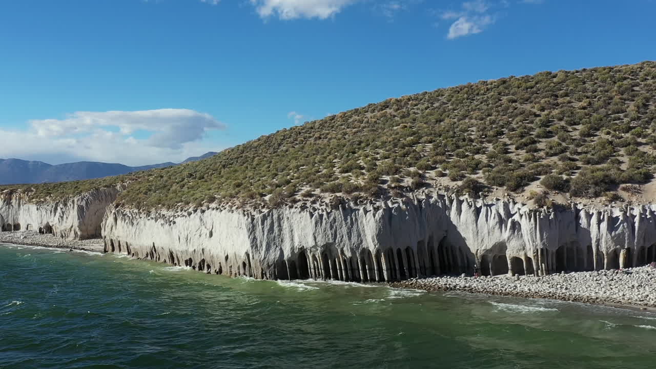 크롤리 호수와 자연 기둥, 캘리포니아 미국