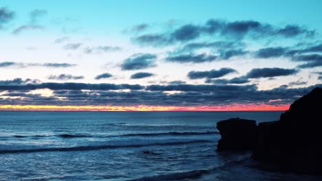 Sonnenuntergang-Wachsen-Am-Muriwai-Gannet-Colony-Lookout-Neuseeland