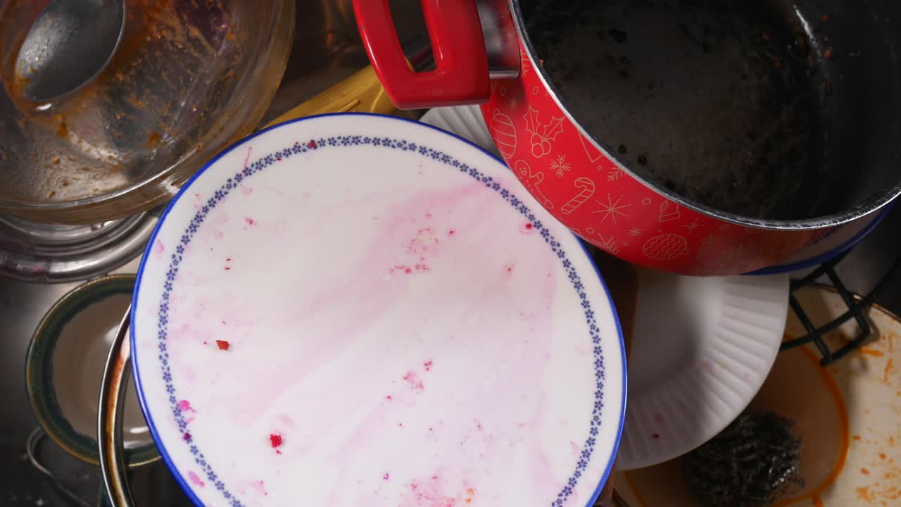 부 싱크대 에 있는 더러운 접시