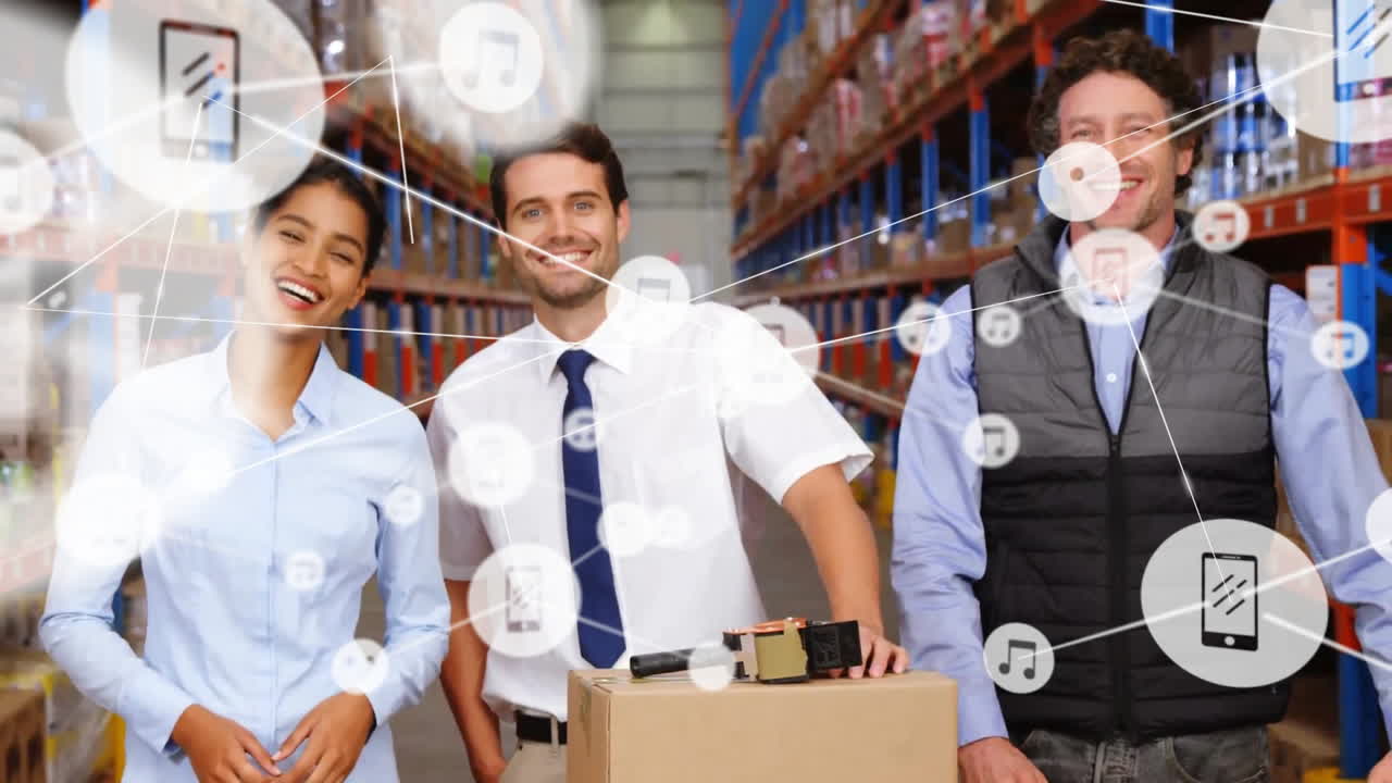 Animazione di rete di connessioni con icone su persone diverse che lavorano in magazzino