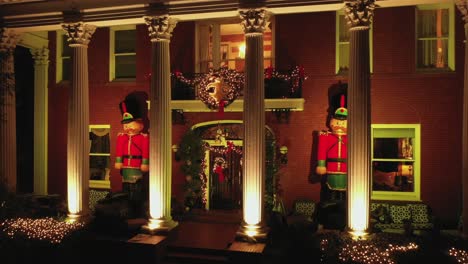 Weihnachtsschmuck-Auf-Der-St.-Charles-Avenue-In-New-Orleans,-La