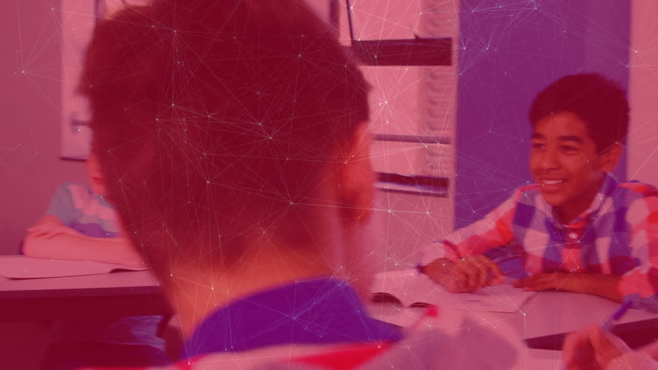 다양한 학교 학생들의 대화에 대한 연결 네트워크의 애니메이션