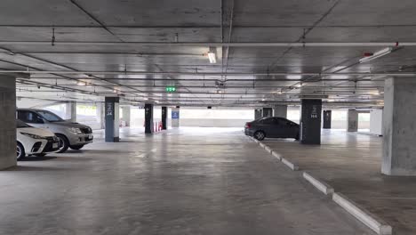 estacionamiento vacío