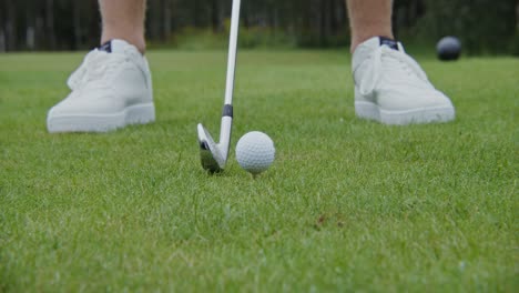 golfer about to putt