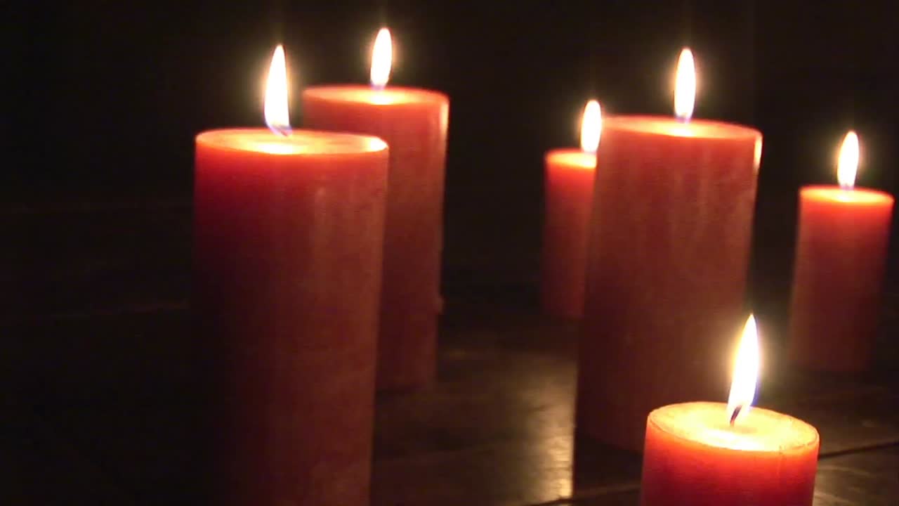 imágenes de stock de una vela de encendido