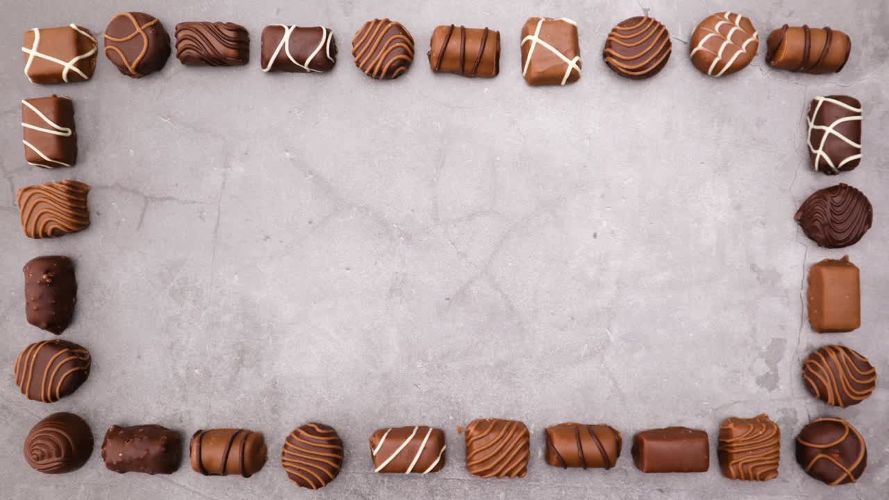 marco de chocolate moviéndose a la izquierda a la derecha - detener el movimiento