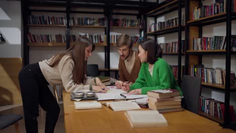 students collaborating in a library