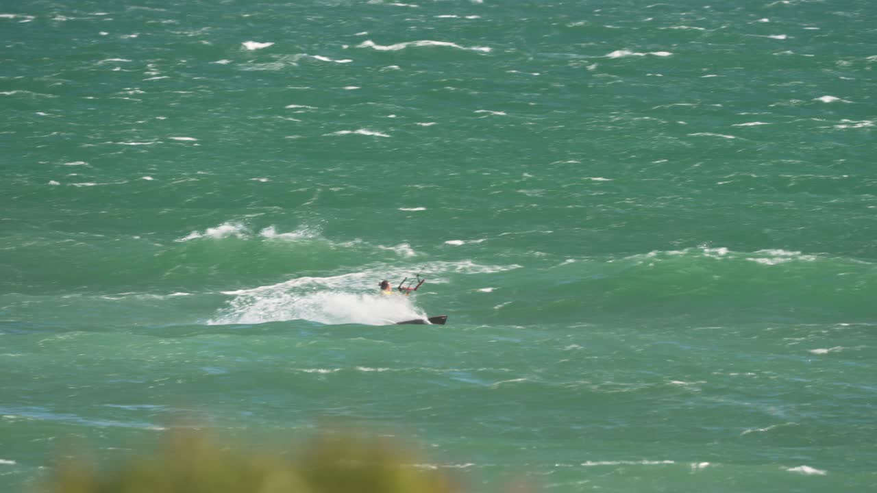 Insane big-air by kiteboarder at Red Bull KOTA competition; real time