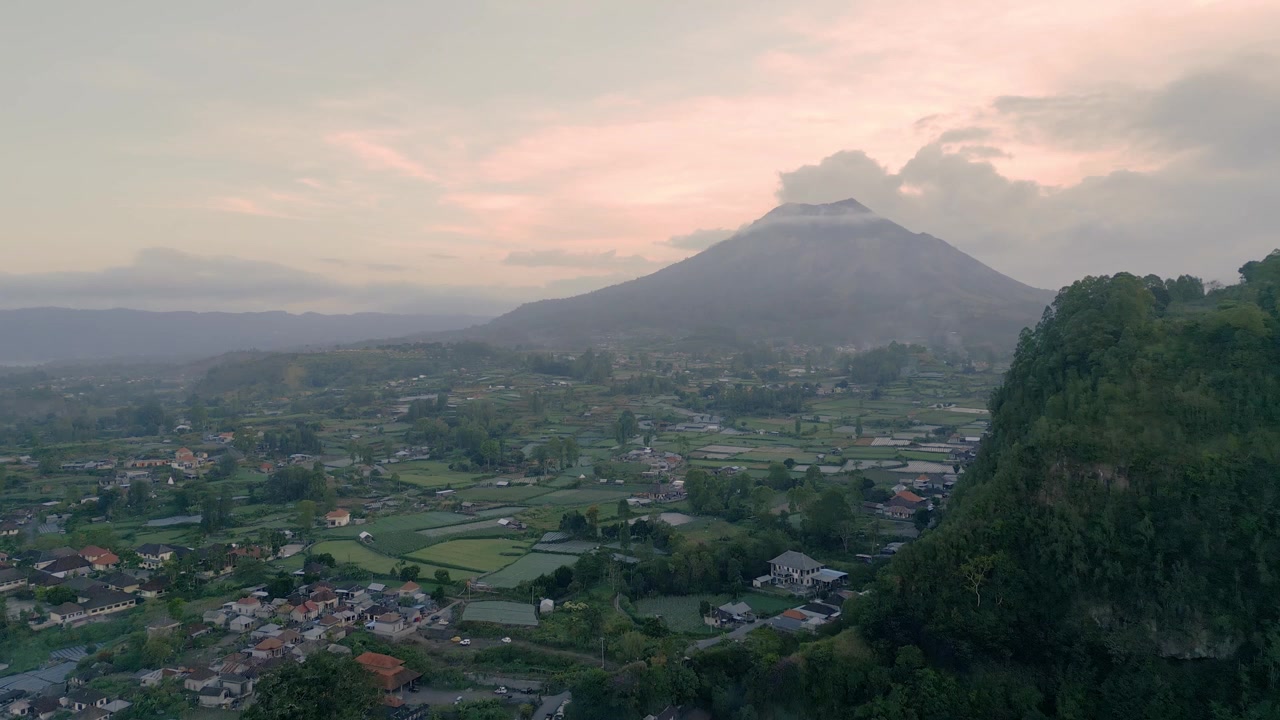 Lago Batur, Monte Vulcano Attivo, Bali, Indonesia