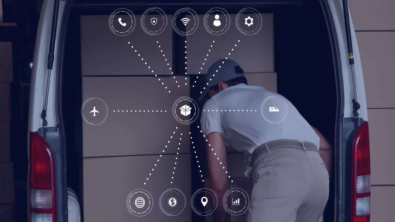 animación de procesamiento de datos con iconos sobre mensajero caucásico con cajas