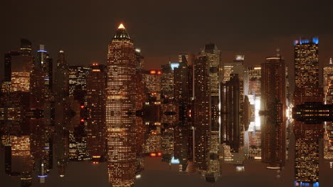 Tag-Nacht-Zeitraffer,-Epische-Moderne-Stadtbild-Skyline-Wohnung,-Hohes-Gebäude-Und-Wolkenkratzer,-Wasserreflexion-Auf-Dem-See