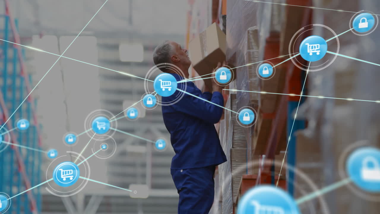 animación de una red de conexiones con iconos sobre un trabajador caucásico en un almacén