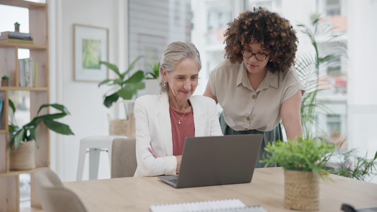Volto, persone d'affari e donne con un laptop