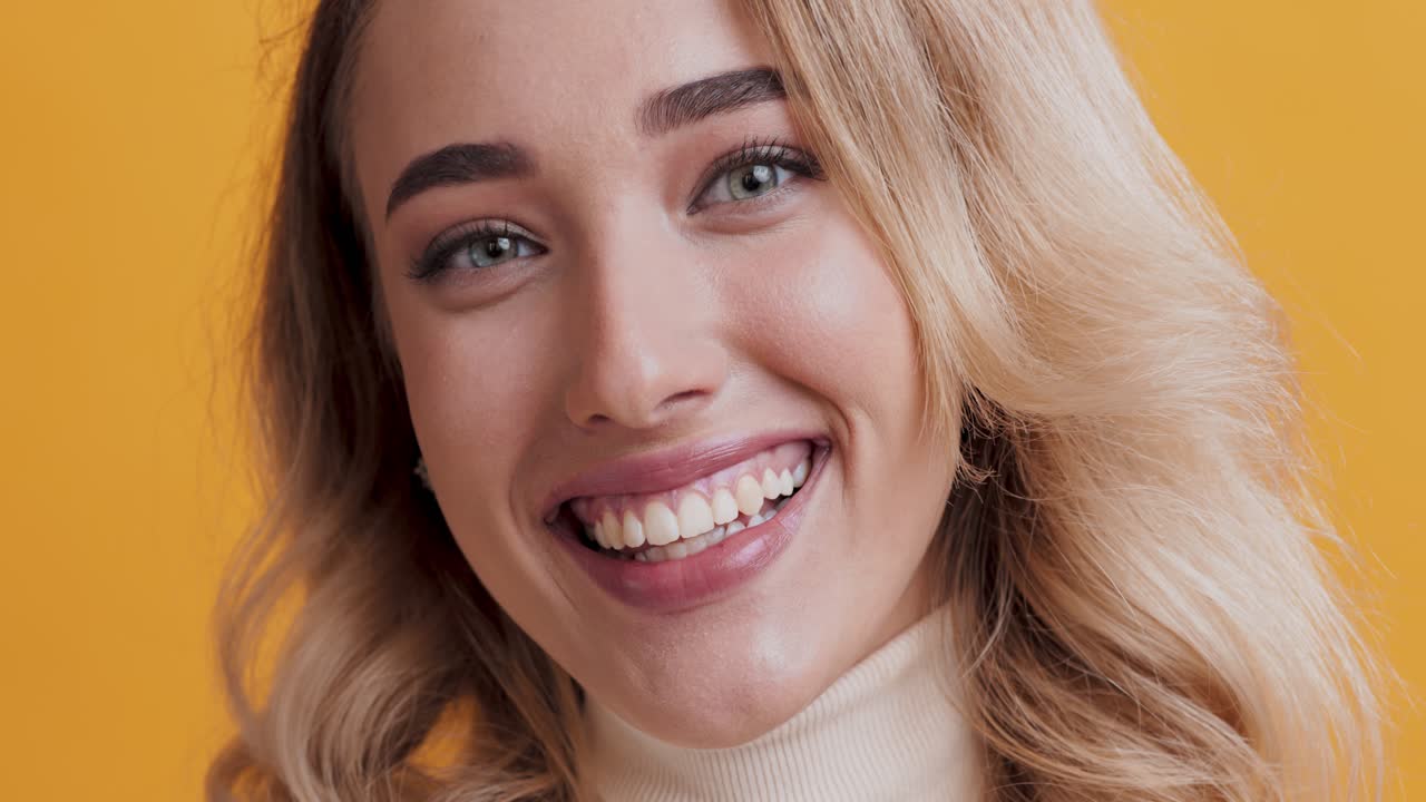 retrato de una mujer sonriente