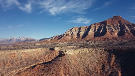 aéreo sobre el vasto desierto de nevada