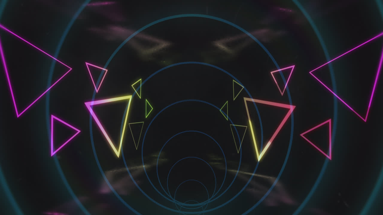 Animazione di tunnel con forme al neon su sfondo nero