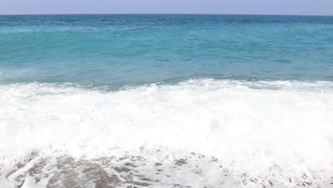 Sea-Waves-Summer-Holiday