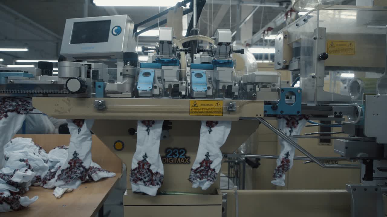 línea de producción de productos de costura calcetines