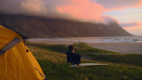 Watching-the-sun-dip-over-the-horizon