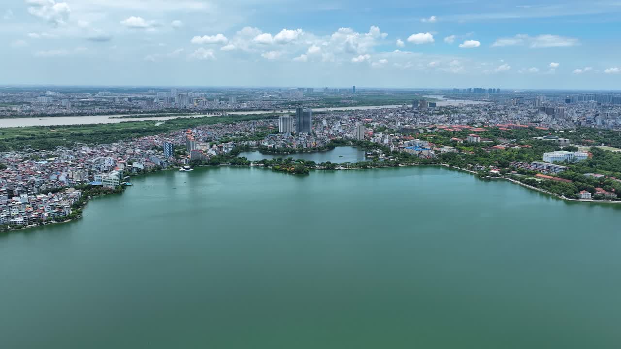베트남의 하노이에 있는 트루크 바흐 호수의 항공 영상, 마빅 3 클래식으로 4k로 촬영되었습니다.