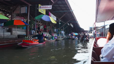 floating market in thailand