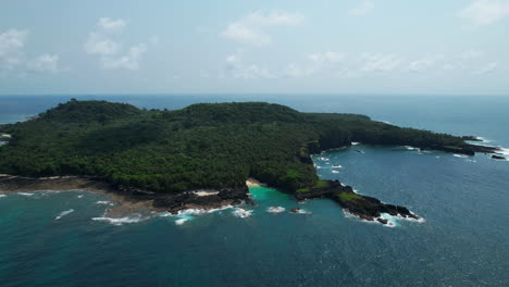 Isla-Ilheu-Das-Rolas,-Día-Soleado-En-Santo-Tomé-Y-Príncipe,-África---Vista-Aérea