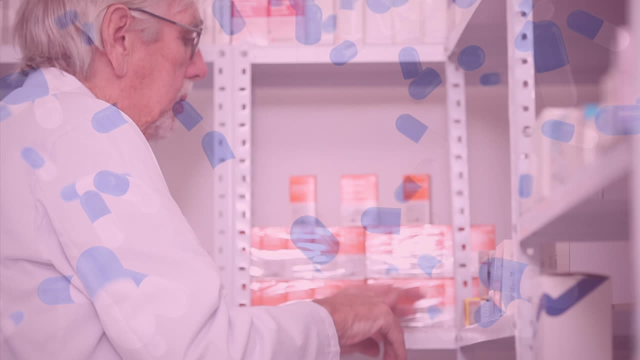 코로나19가 백그라운드에서 일하는 약사들에게 퍼지고 있습니다.