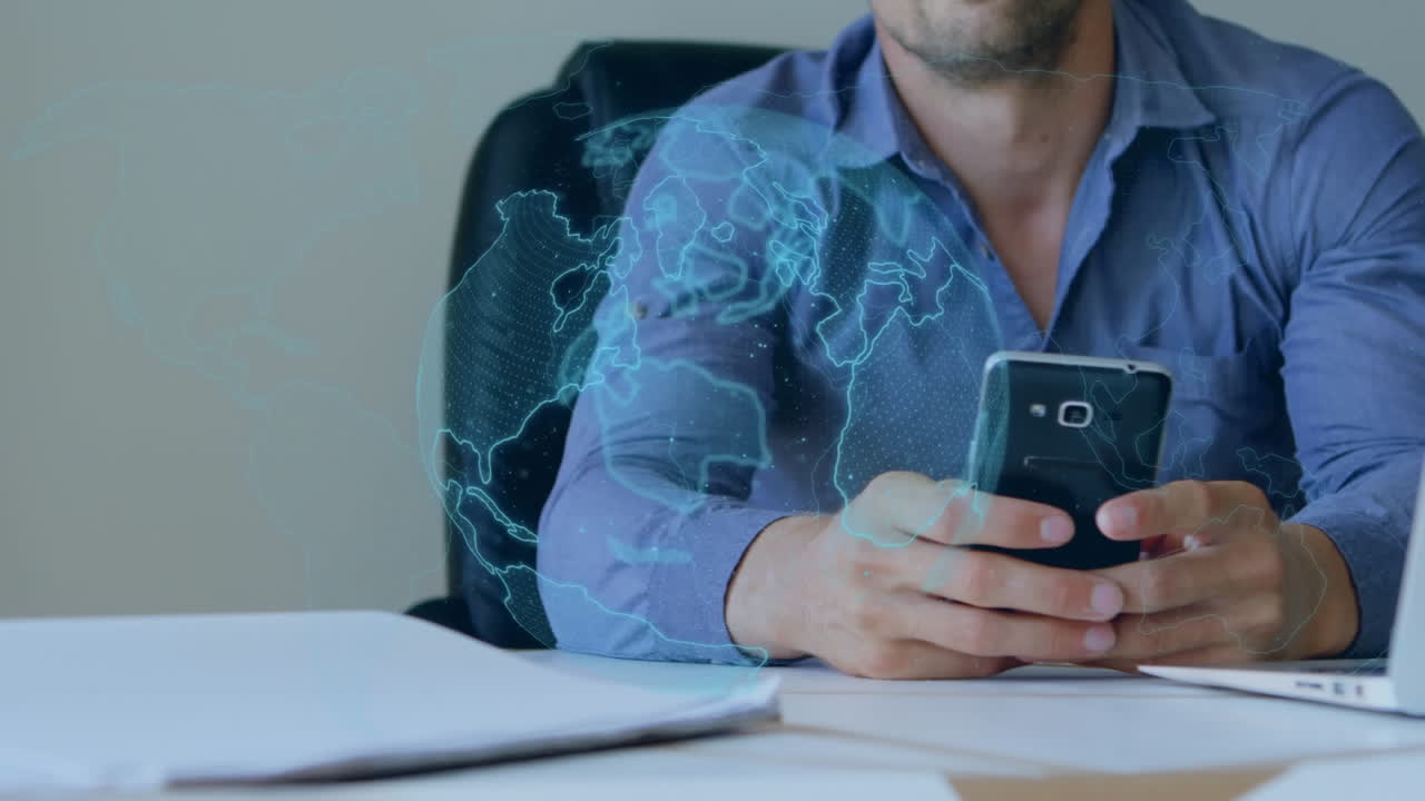 animación del globo digital sobre el hombre usando un teléfono inteligente