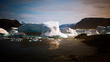 Muchos-Icebergs-Derretidos-En-La-Antártida