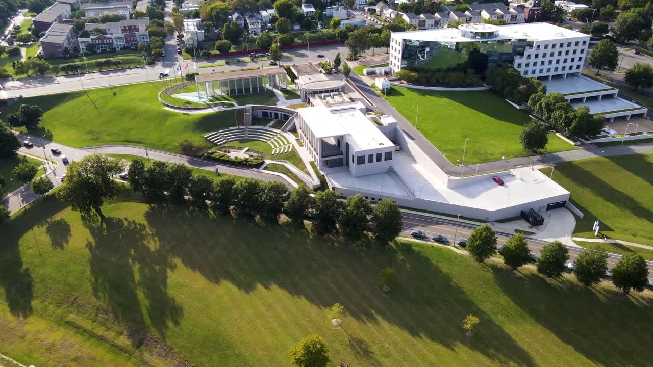 memorial de guerra de virginia en richmond, virginia | paso elevado aéreo | verano 2021