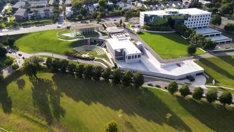 Virginia-War-Memorial-in-Richmond,-Virginia-|-Aerial-Flyover-|-Summer-2021